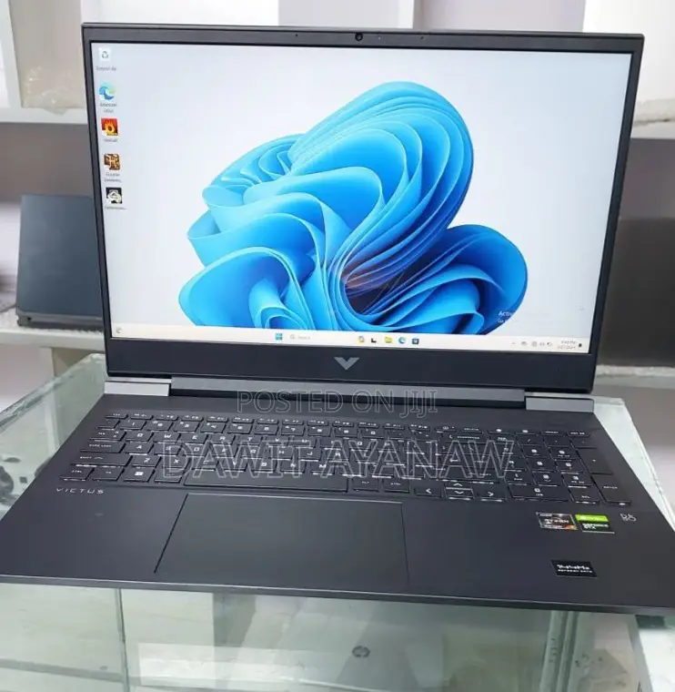 New Laptop HP Victus 16 16GB AMD Ryzen 7 SSD 512GB