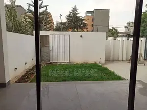 6bdrm House in Addis Abeba, Bole for sale