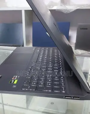 New Laptop HP 8GB AMD Ryzen 7 SSD 1T