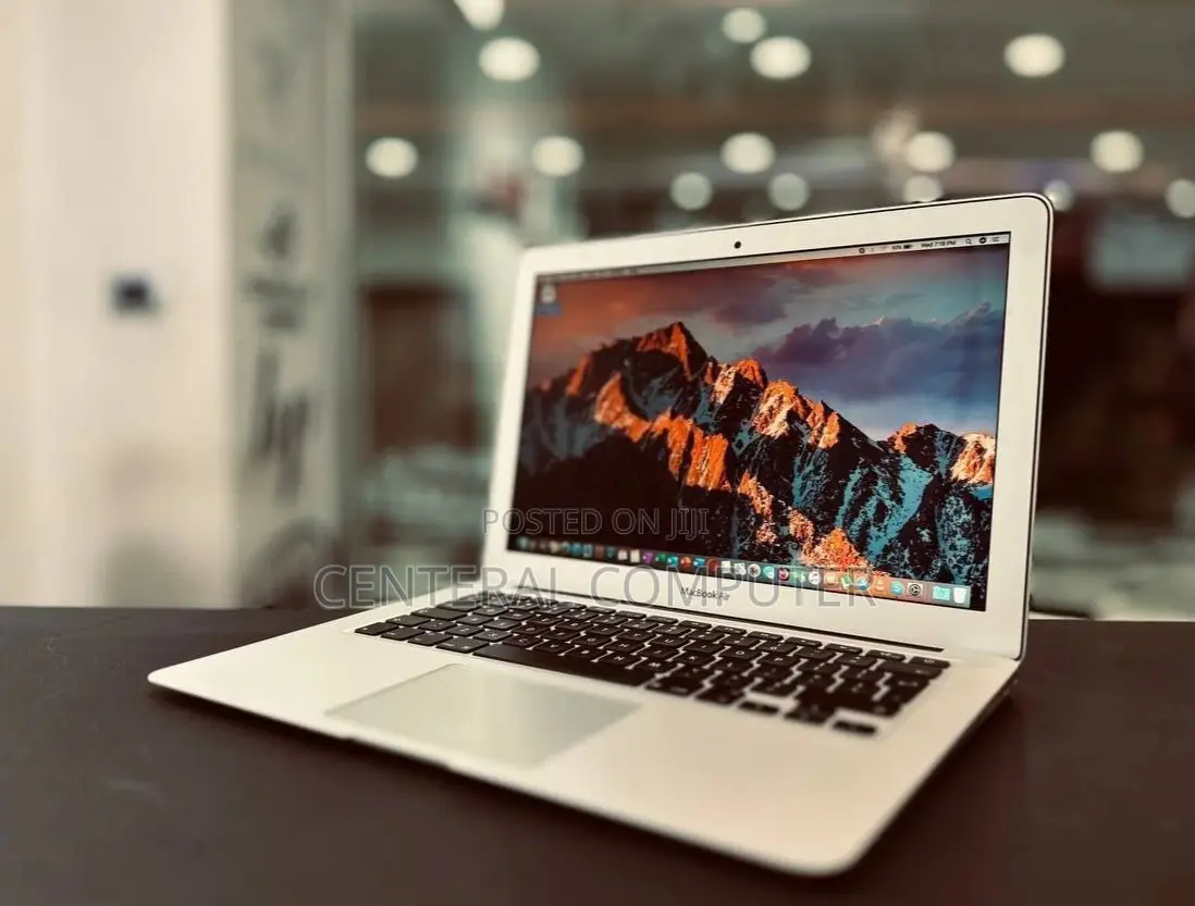 New Laptop Apple MacBook Pro 2015 16GB Intel Core I7 SSD 128GB