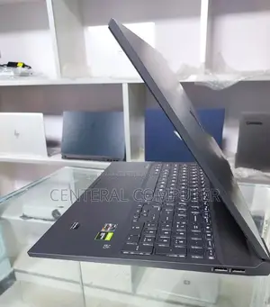 Photo - New Laptop HP 16GB AMD Ryzen 5 SSD 1T