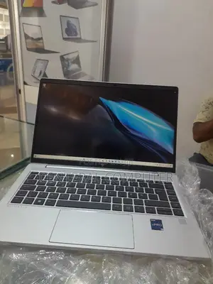 New Laptop HP EliteBook X360 1040 G7 16GB Intel Core I5 SSD 512GB