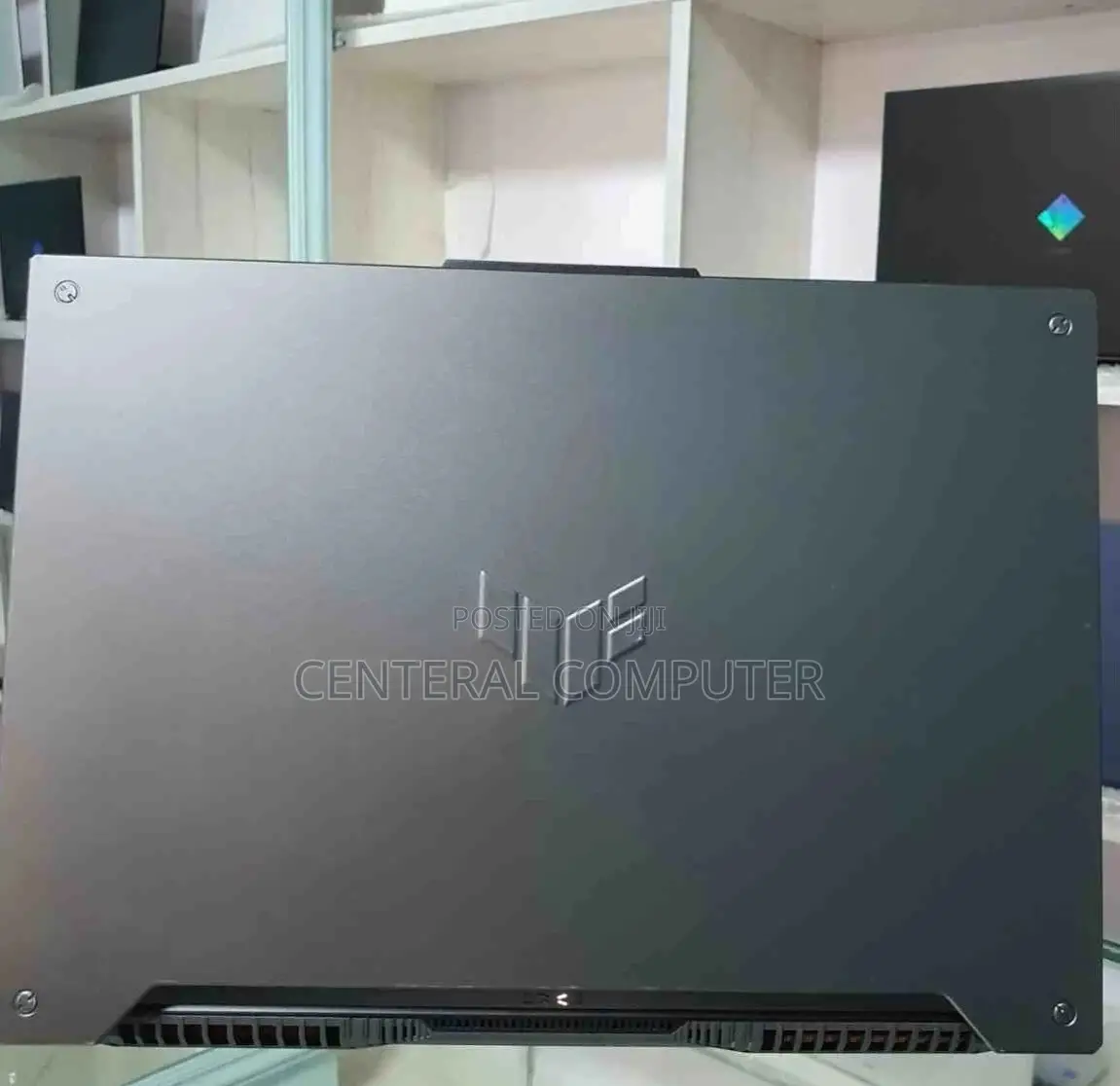 New Laptop Asus ROG Mothership (GZ700) 16GB AMD Ryzen 7 SSD 1T