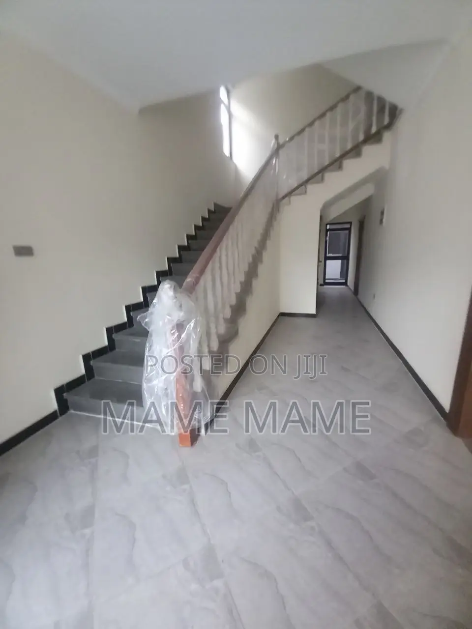 9bdrm House in Addis Abeba, Bole for sale