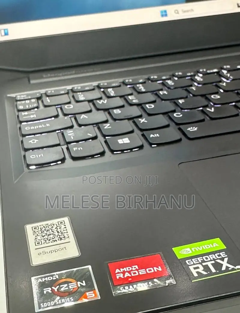 New Laptop Lenovo 8GB AMD Ryzen 5 SSD 512GB