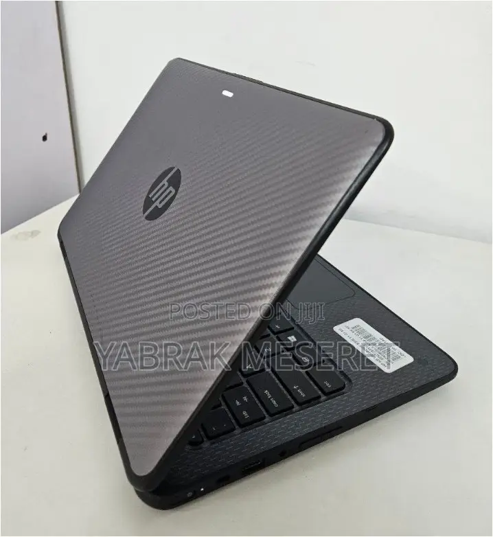 New Laptop HP ProBook X360 11 G1 EE 4GB Intel Xeon SSD 128GB