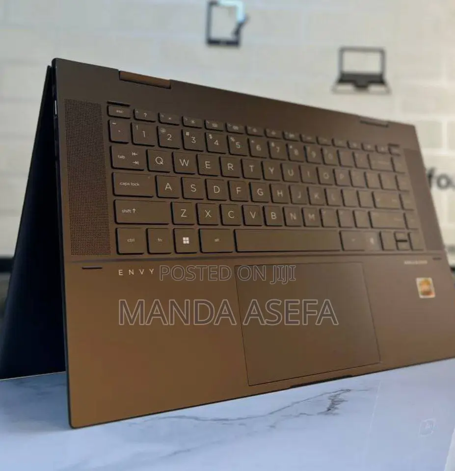 New Laptop HP Envy X360 8GB AMD Ryzen 5 SSD 512GB