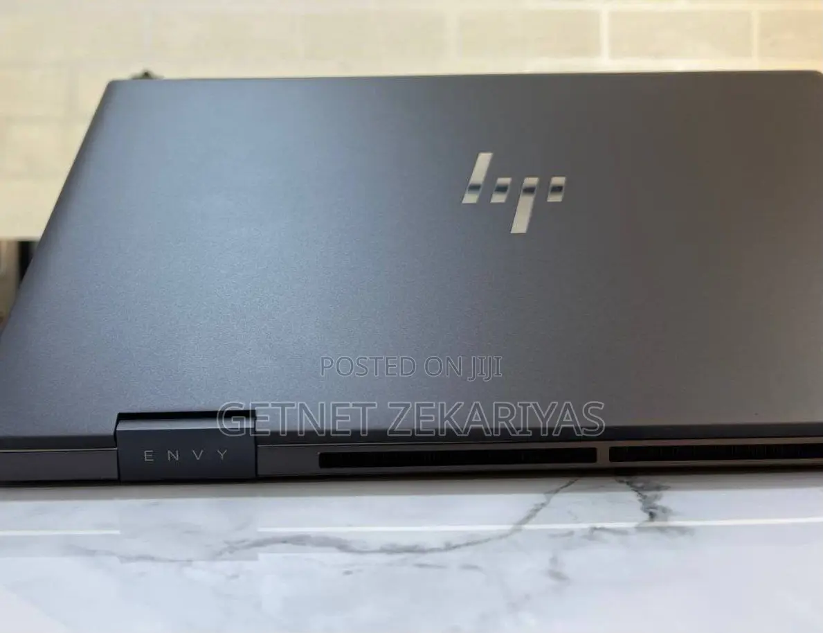 New Laptop HP Envy 15 8GB AMD Ryzen 5 SSD 512GB