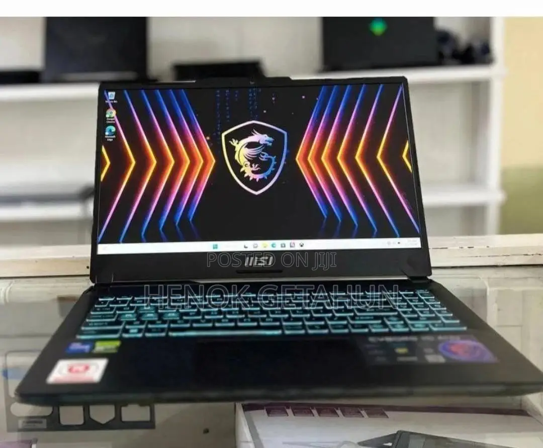 New Laptop MSI GP75 Leopard 16GB Intel Core i7 SSD 512GB