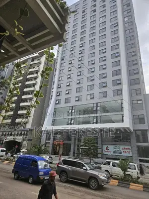 የንግድ ሱቆች በመሀል ቦሌ