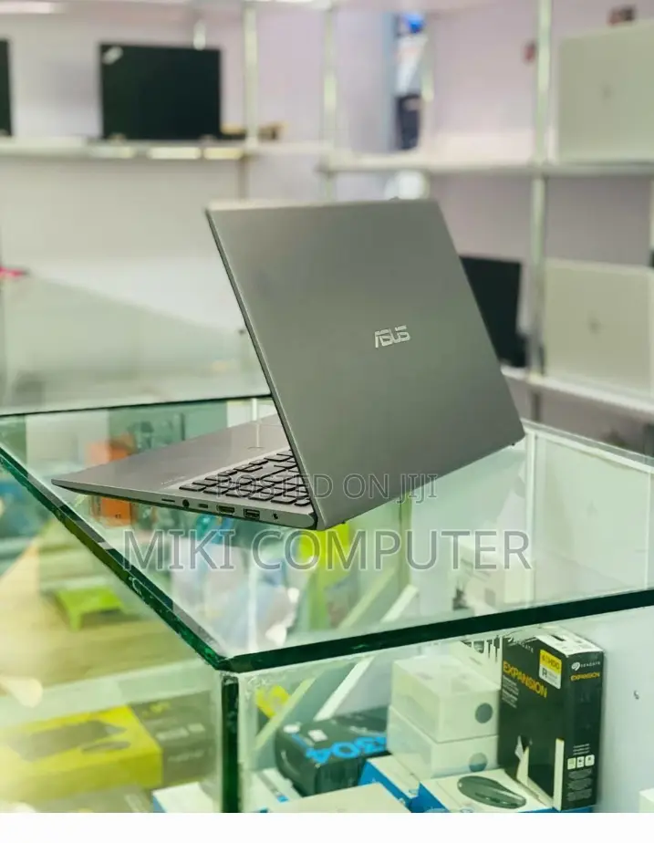 New Laptop Asus VivoBook 15 X505BA 8GB Intel Core I5 SSD 512GB