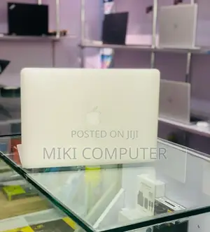 New Laptop Apple MacBook Pro 2017 8GB Intel SSD 128GB