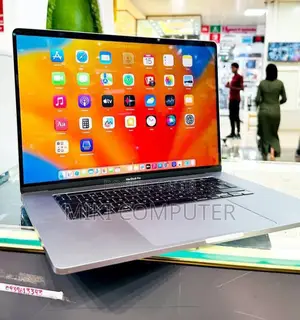 New Laptop Apple MacBook Pro 2019 16GB Intel Core I7 SSD 1T