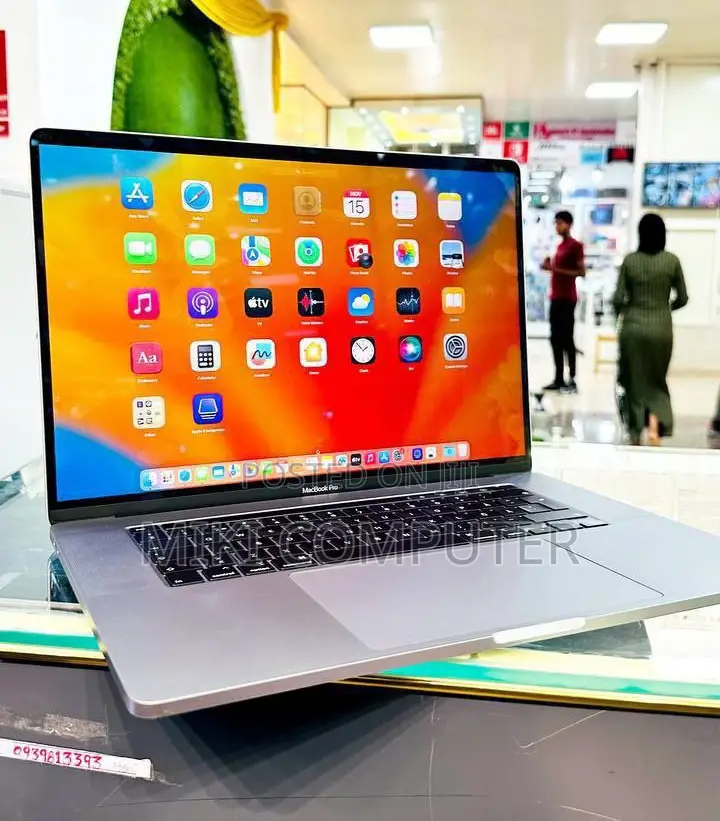 New Laptop Apple MacBook Pro 2019 16GB Intel Core I7 SSD 1T