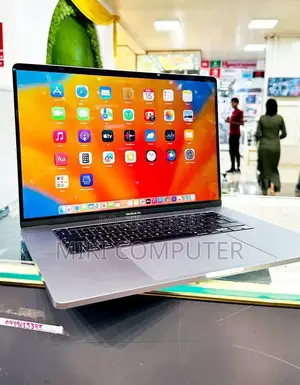 New Laptop Apple MacBook Pro 2019 16GB Intel Core I7 SSD 1T