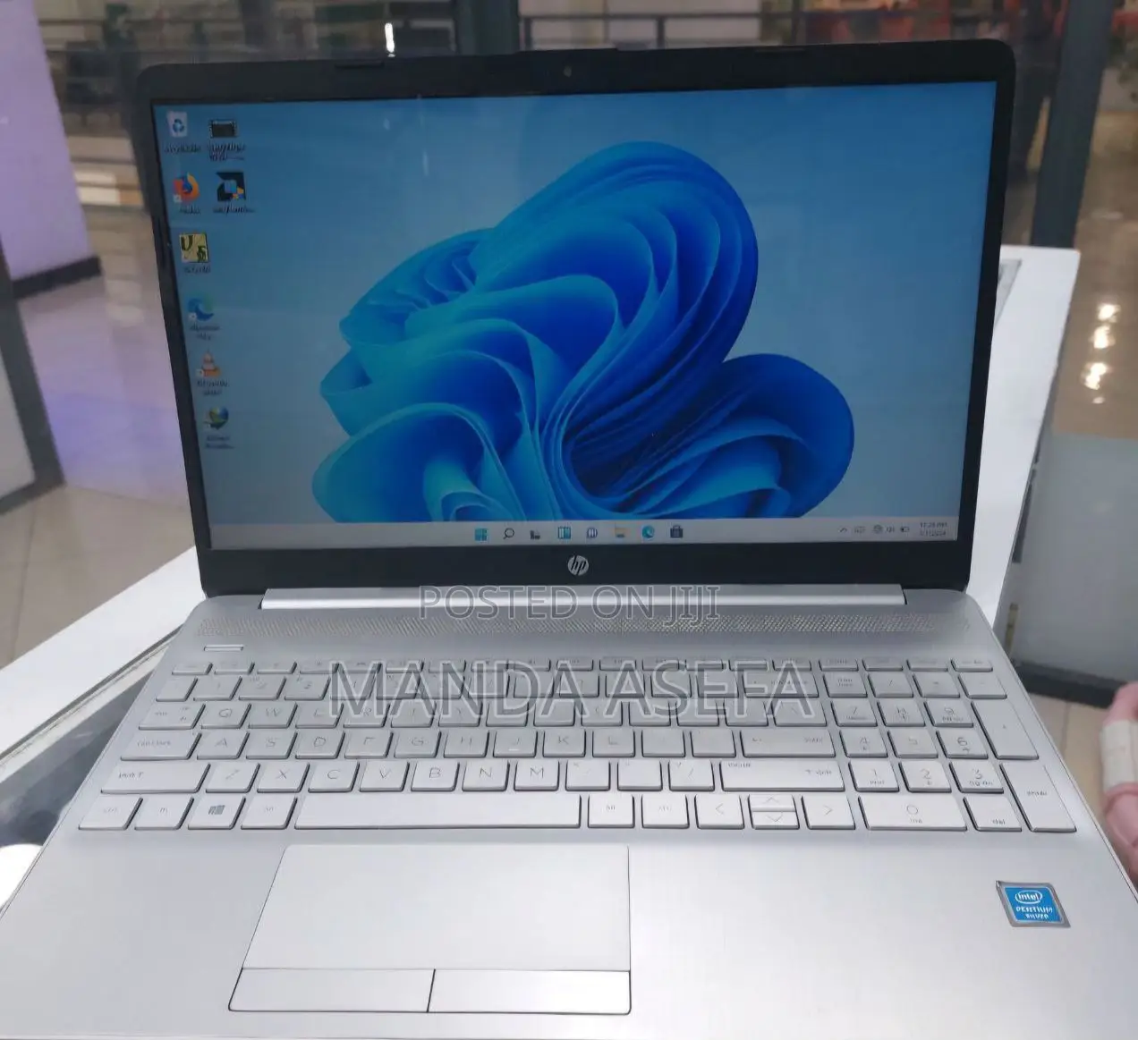 New Laptop HP Stream Notebook 8GB Intel Pentium SSD 256GB