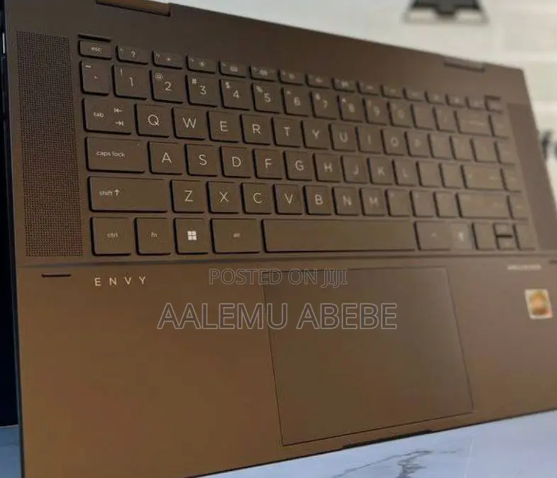 New Laptop HP Envy X360 8GB AMD Ryzen 5 SSD 512GB