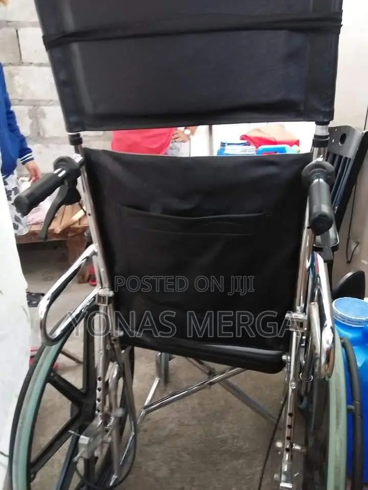 Toilet Wheelchair Fully Reclinable Backrest_use of Pullable