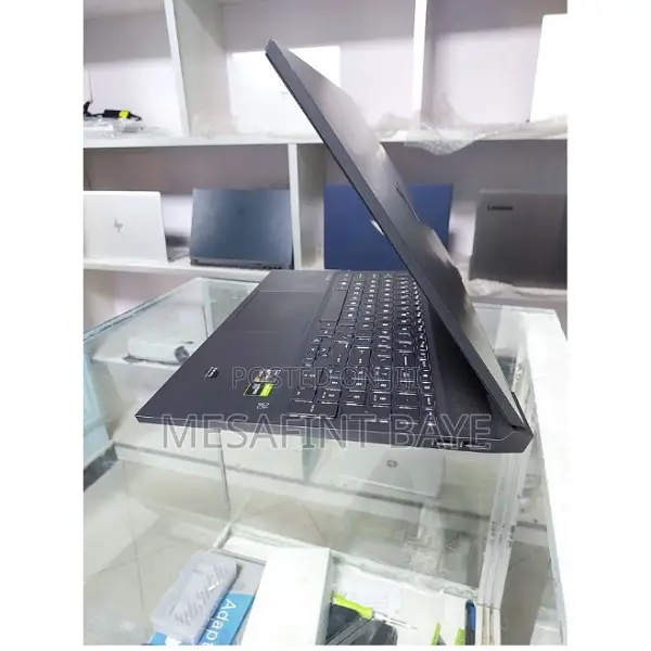 New Laptop HP Victus 16 8GB AMD Ryzen 7 SSD 1T
