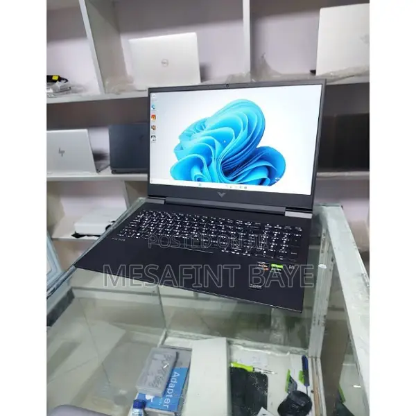 New Laptop HP Victus 16 8GB AMD Ryzen 7 SSD 1T