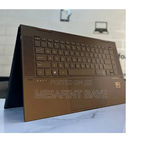 New Laptop HP Envy X360 15t 8GB AMD Ryzen 7 SSD 512GB