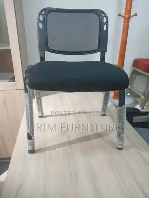 Photo - Mashe Gust Chair Whit Out Arm