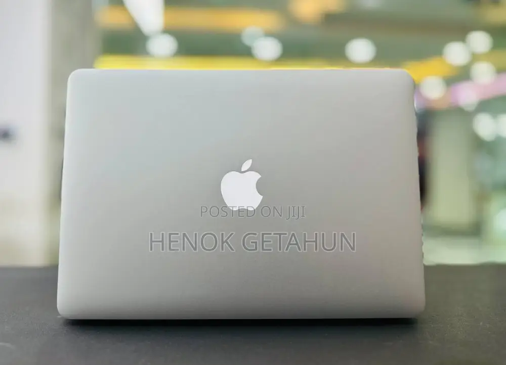 New Laptop Apple MacBook Air 2023 M2 8GB Intel Core I7 SSD 512GB