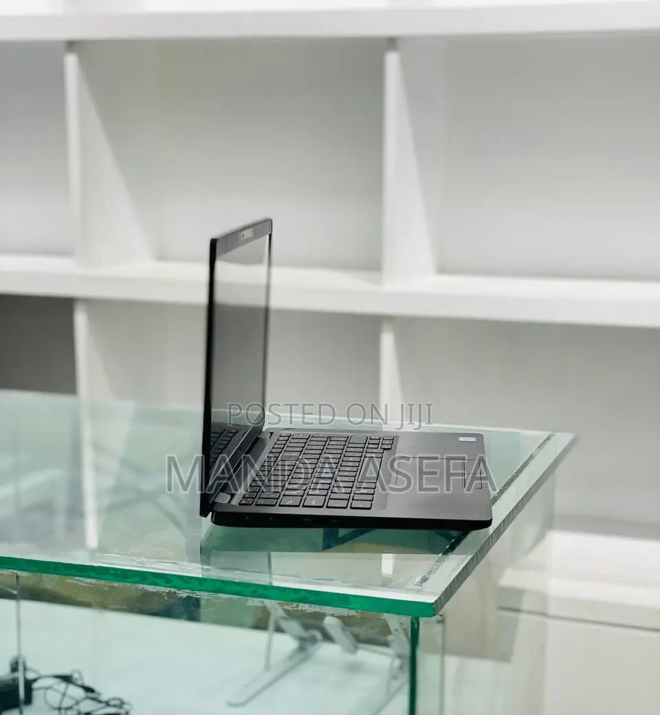 New Laptop Dell Inspiron 15 8GB Intel Core I7 SSD 256GB