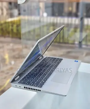 Photo - New Laptop Dell Precision 3561 16GB Intel Core I7 SSD 512GB