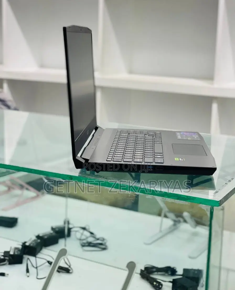 New Laptop MSI Katana 15 16GB Intel Core I9 SSD 512GB