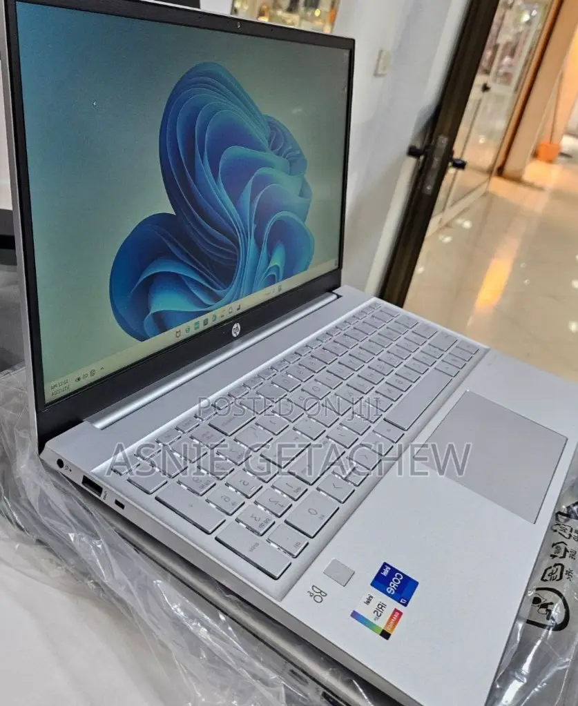 New Laptop HP Pavilion 15 16GB Intel Core I7 SSD 256GB