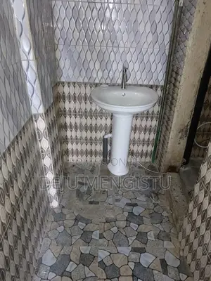 1bdrm House in ሰባ ሁለት (72), Bole for rent