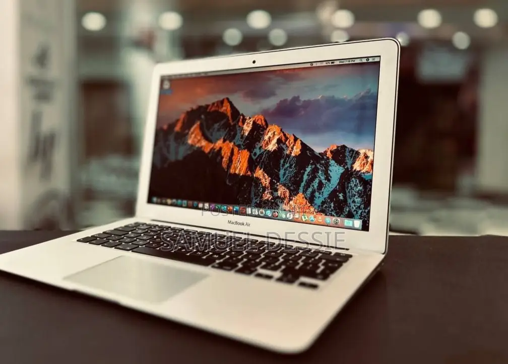 New Laptop Apple MacBook Air 2015 8GB Intel Core I7 SSD 512GB