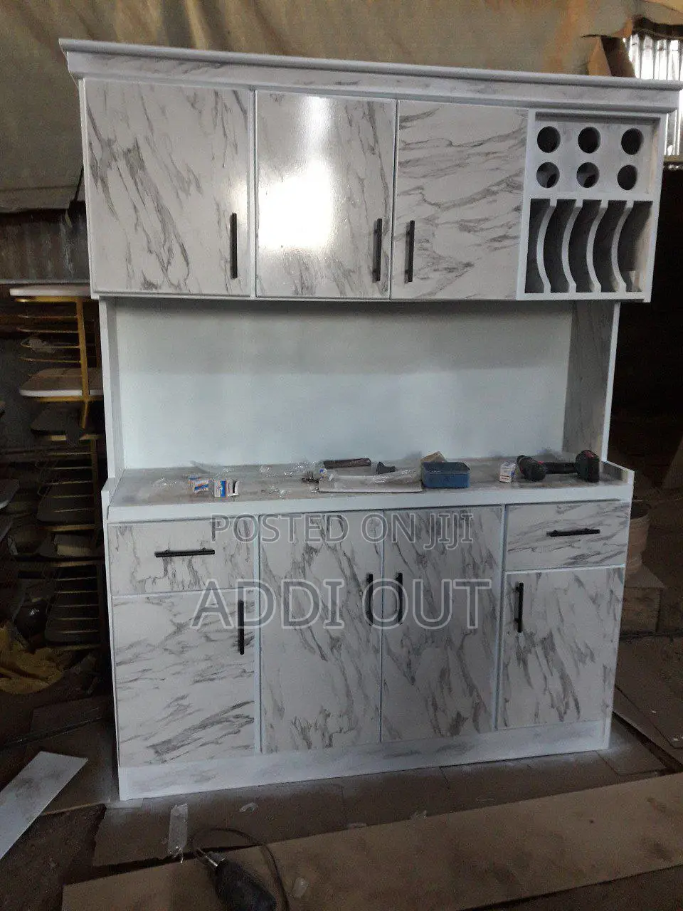 1.50 ላምኔት ኪችን