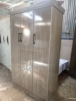 1.20 ላምኔት ቁምሳጥን