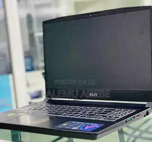 New Laptop MSI Katana 17 16GB Intel Core I9 SSD 512GB