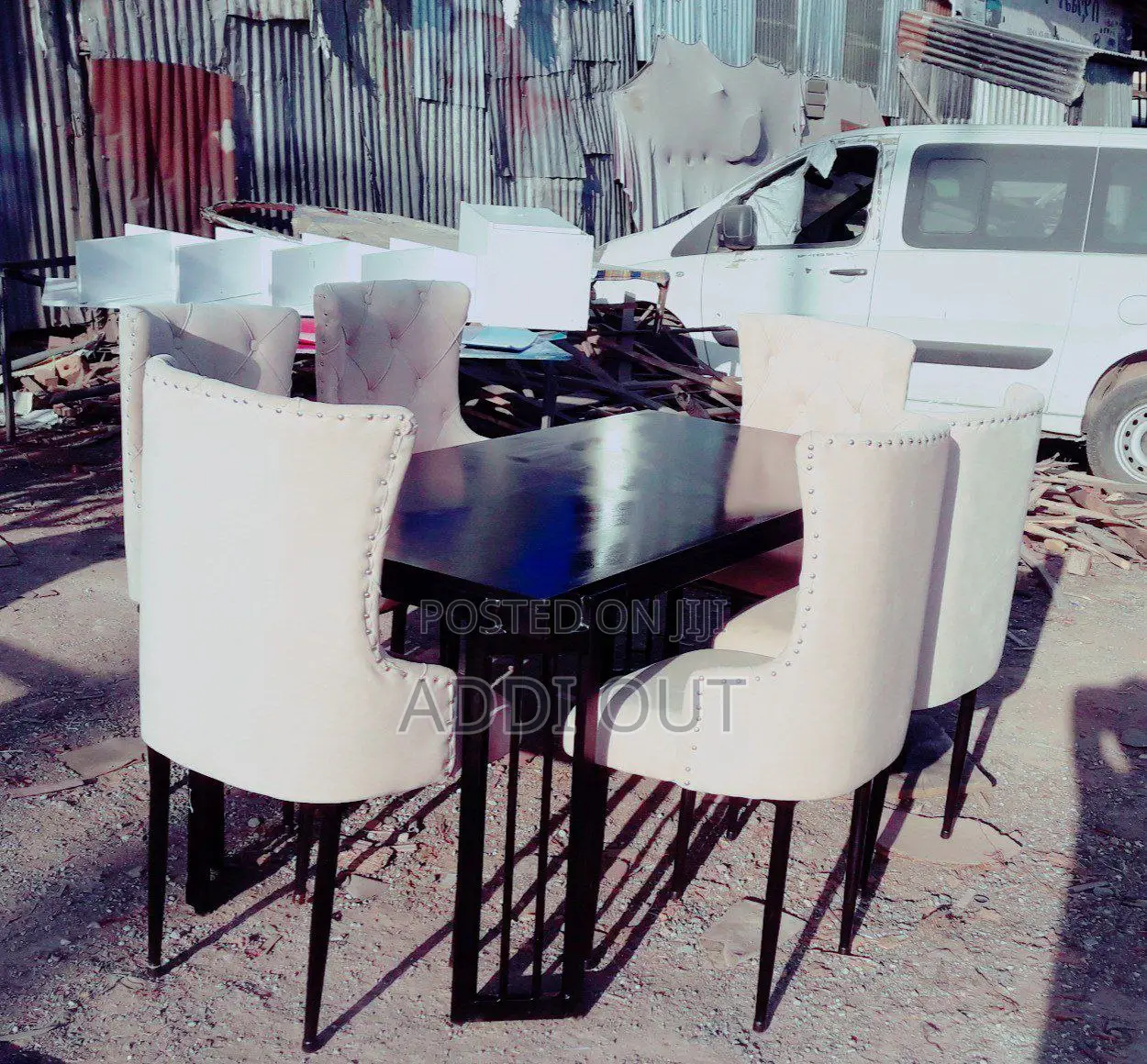 መመገቢያ ጠረጴዛ