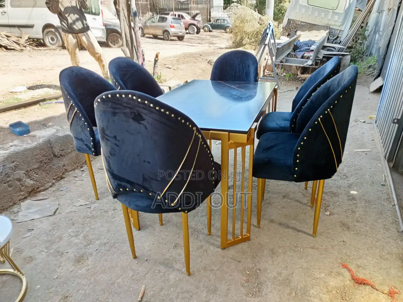 መመገቢያ ጠረጴዛ