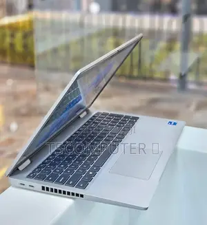 New Laptop Dell Precision 3561 16GB Intel Core I7 SSD 512GB