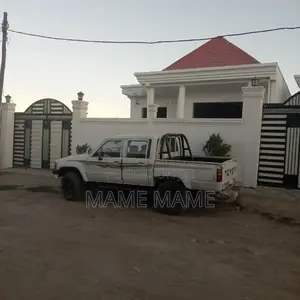 5bdrm Villa in Addis Abeba, Bole for sale
