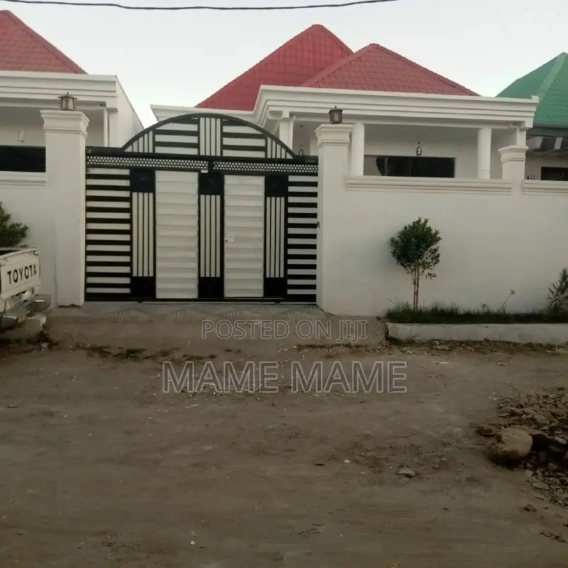 5bdrm Villa in Addis Abeba, Bole for sale