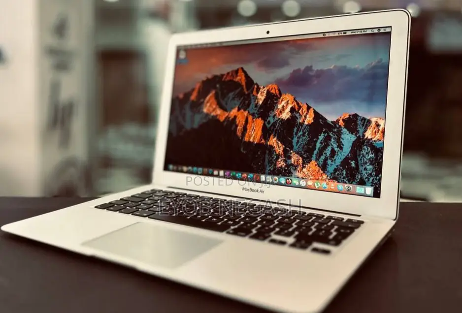 New Laptop Apple MacBook Air 2015 8GB Intel Core I7 SSD 512GB