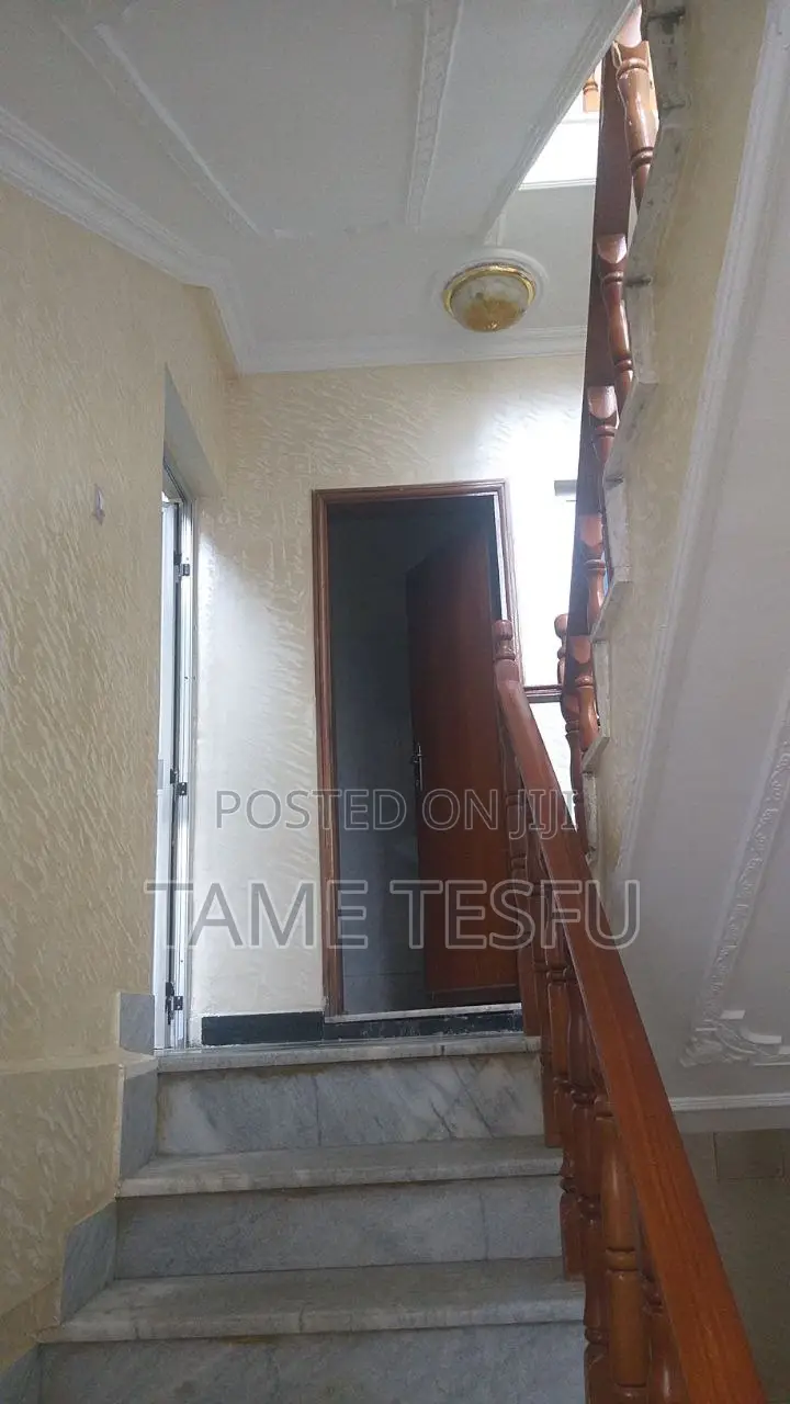 Furnished 5bdrm House in Figa, Bole for sale