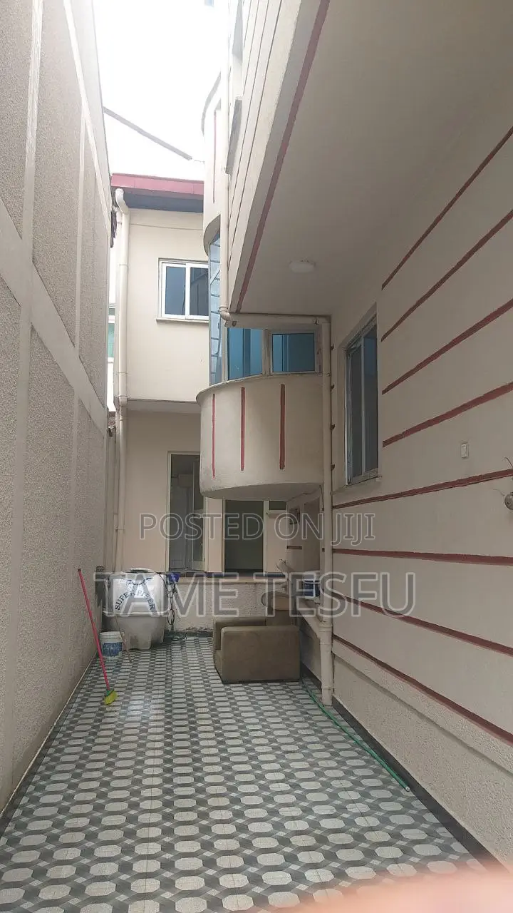 Furnished 5bdrm House in Figa, Bole for sale