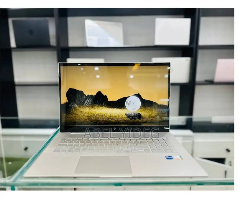 New Laptop HP Envy 17 16GB Intel Core I7 SSD 512GB