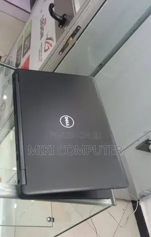 New Laptop Dell Inspiron 15 8GB Intel Core I5 SSD 256GB