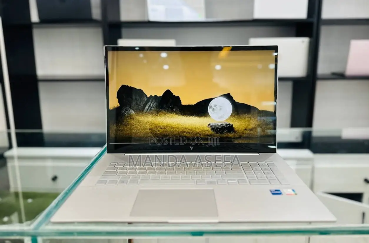 New Laptop HP Envy 17 16GB Intel Core I7 SSD 512GB
