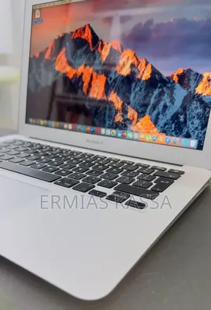New Laptop Apple MacBook Air 2015 8GB Intel Core I7 SSD 512GB