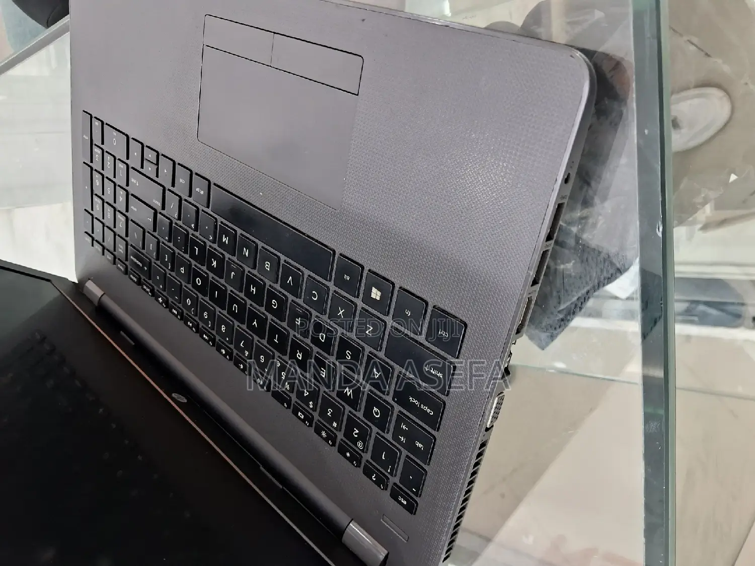 New Laptop HP Stream Notebook 8GB Intel Core I7 HDD 1T