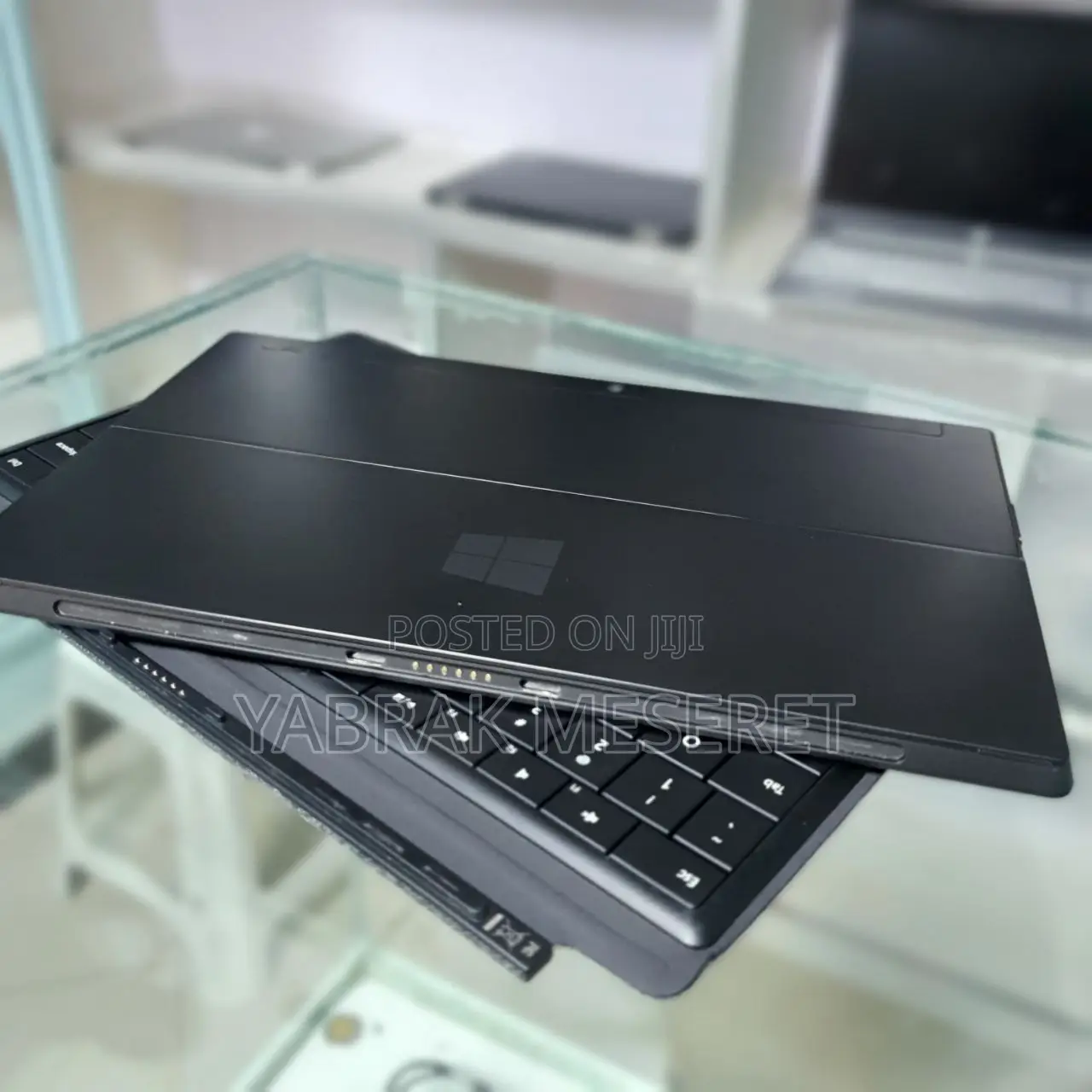 New Laptop Microsoft Surface 2GB Intel Xeon SSD 32GB